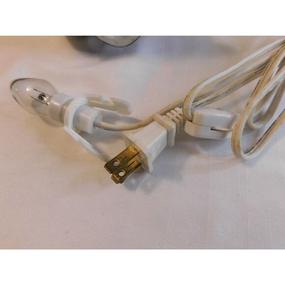 Santa Claus Vintage Painted Ceramic Figure Electric Lighted 6" W/Christmas Bear - Picture 9 of 9